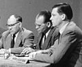 -Fernsehstudio-Journalistengespraech-crop.jpg